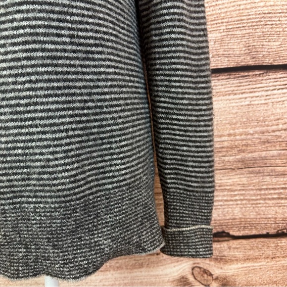 J.Crew Women’s Merino Wool Alpaca Grey Fuzzy Cozy Striped Comfy Sweater - Picture 4 of 8